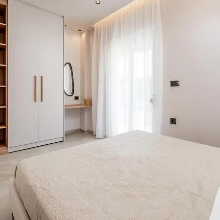 Christina's Luxury Kos-stad
